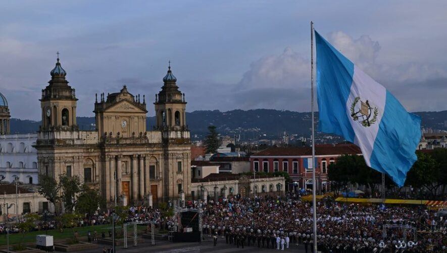 Asueto el 16 de septiembre para empleados del sector público de Guatemala