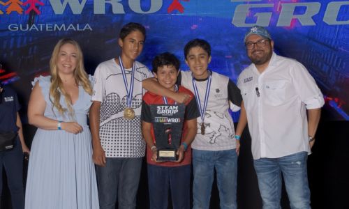 Estudiantes de Guatemala en la Olimpiada Mundial de Robótica 2024 en Turquía