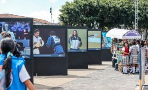 Exposici&oacute;n fotogr&aacute;fica &laquo;Guatemala-Par&iacute;s 2024&raquo; en la Plaza de la Constituci&oacute;n