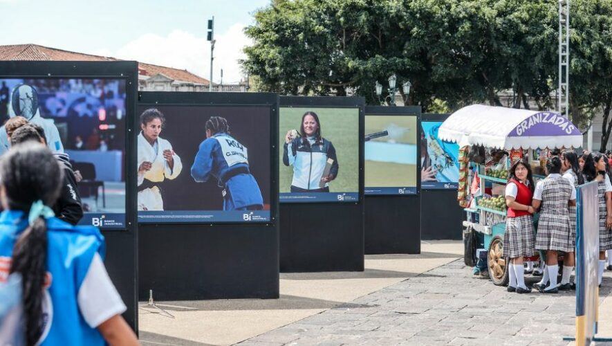 Exposici&oacute;n fotogr&aacute;fica &laquo;Guatemala-Par&iacute;s 2024&raquo; en la Plaza de la Constituci&oacute;n