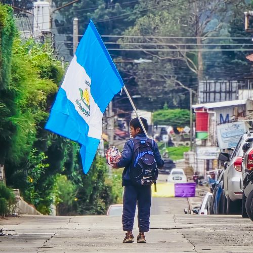 La foto que conectó a Pepe Barbero con un niño guatemalteco