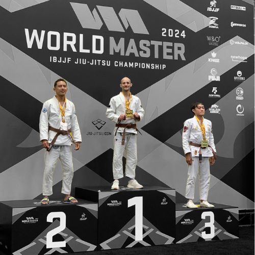 Luis Ángel González, artista marcial guatemalteco se proclamó campeón de oro en el World Master de Jiu-Jitsu