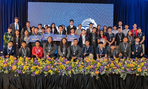 Universales homenajeó a los ganadores del galardón Guatemaltecos Ilustres 2024