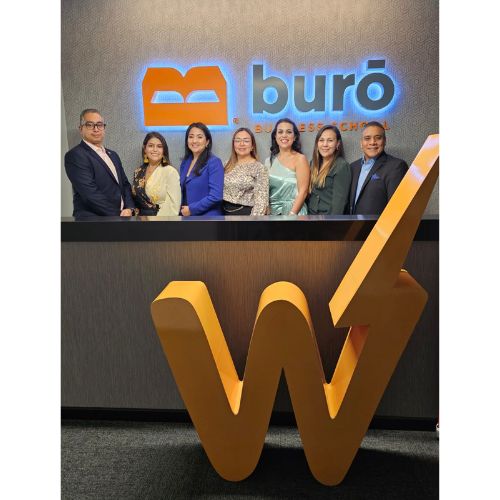 Women X plataforma de Wonder Woman Guatemala Buró Business School