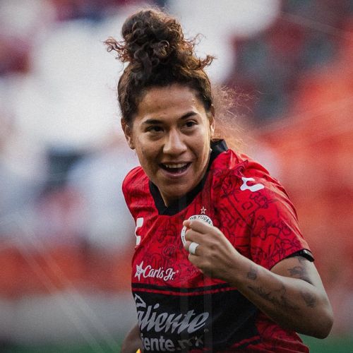 Aisha Solórzano celebra los cuatro goles que le anotó a San Luis