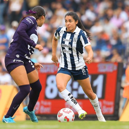 Ana Lucía Martínez ante Pumas en la jornada 15