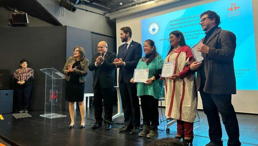 Escritores guatemaltecos honraron la vida y obra de Miguel Ángel Asturias en Encuentro Literario de París