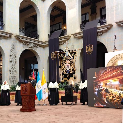 Hermandad del Señor Sepultado Cristo del Amor Segundo Congreso de Hermandades y Piedad Popular en Sevilla