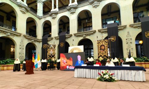 Hermandad del Señor Sepultado del Templo de Santo Domingo en el Segundo Congreso de Hermandades y Piedad Popular en Sevilla España