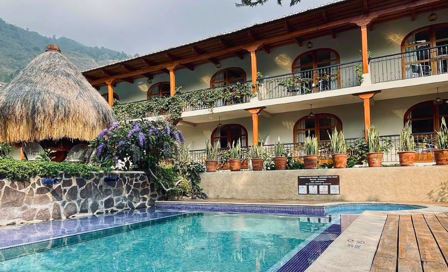 Hotel Villa Santa Catarina, hospedaje con jacuzzi de agua termal