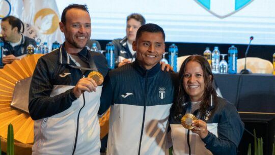 Medallistas guatemaltecos Erick Barrondo, Jean Pierre Brol y Adriana Ruano