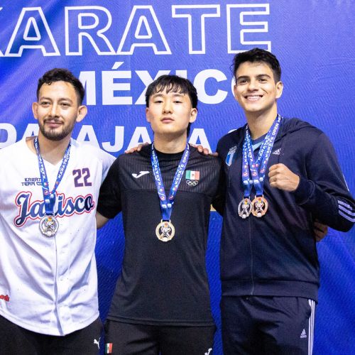Karatecas guatemaltecos en el Open de México