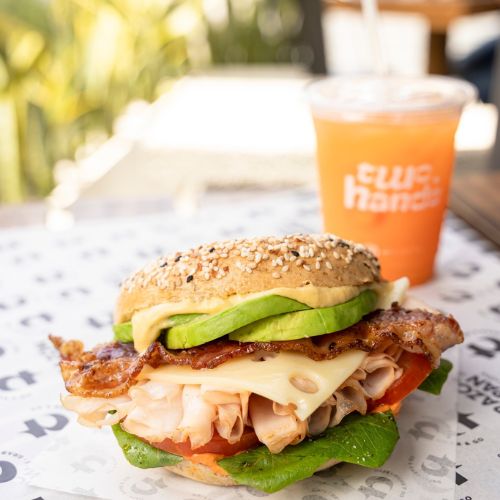 Two Hands, un rincón que ofrece bagels en Zona 14 de la Ciudad de Guatemala