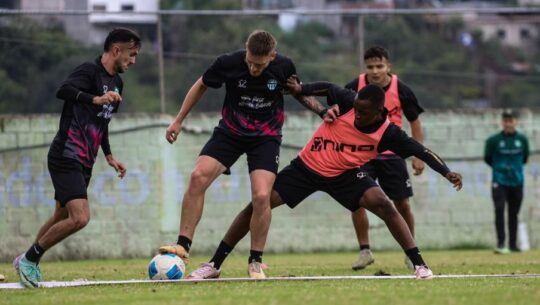 Entrenamiento Antigua GFC
