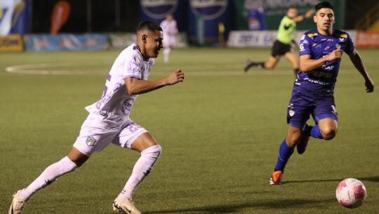 Acción Comunicaciones vs Cobán Imperial Apertura 2024