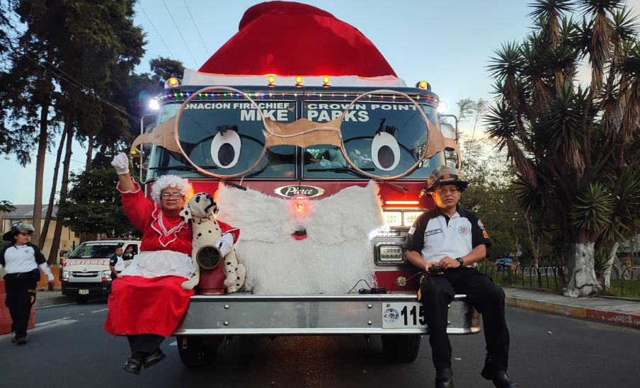 Desfile Navideño 2024 de Bomberos Voluntarios