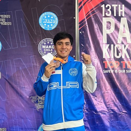 atleta de kickboxing