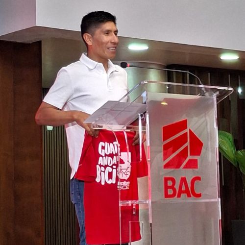 Nairo Quintana en conferencia de prensa