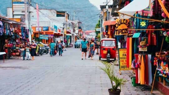 Restaurantes en la Calle Santander, Panajachel