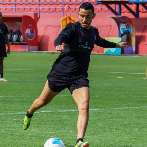 Cristian Jiménez con los rojos