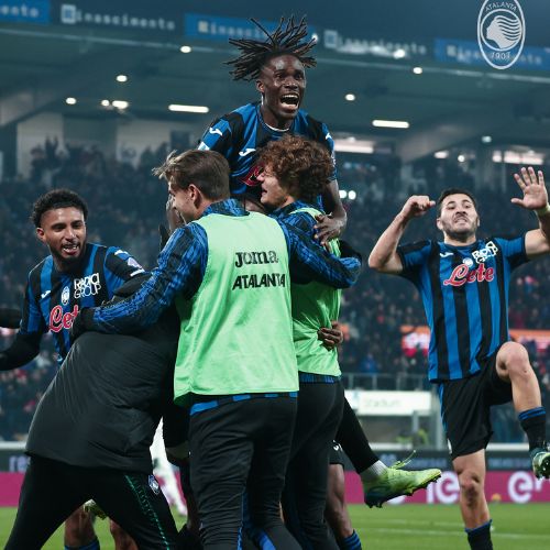 Atalanta celebrando