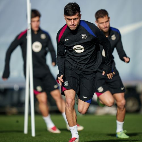 Pedri en el entrenamiento del Barcelona