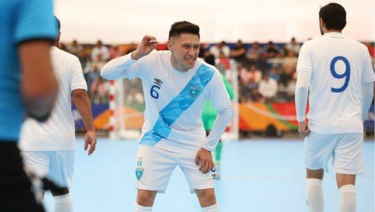 Fernando Campaignac de futsal celebra