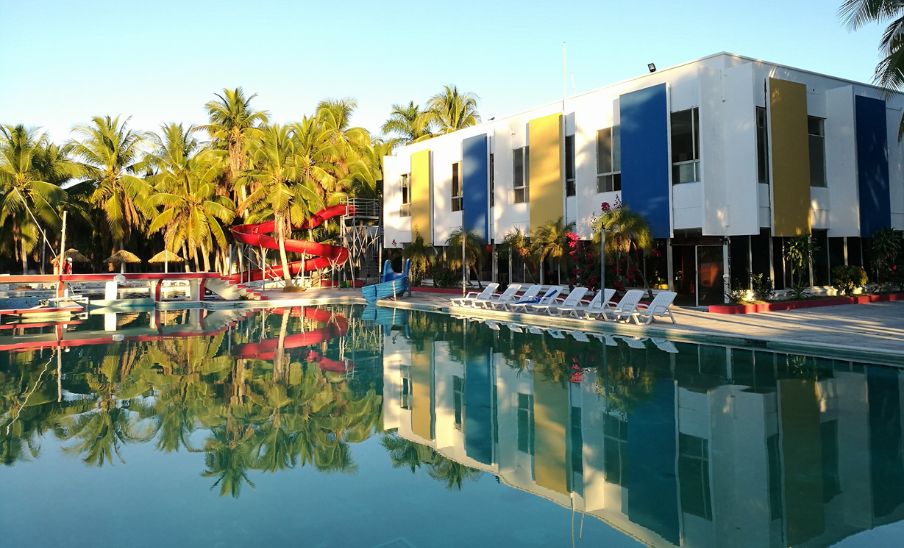 Santa María del Mar, un hotel de playa en Chulamar