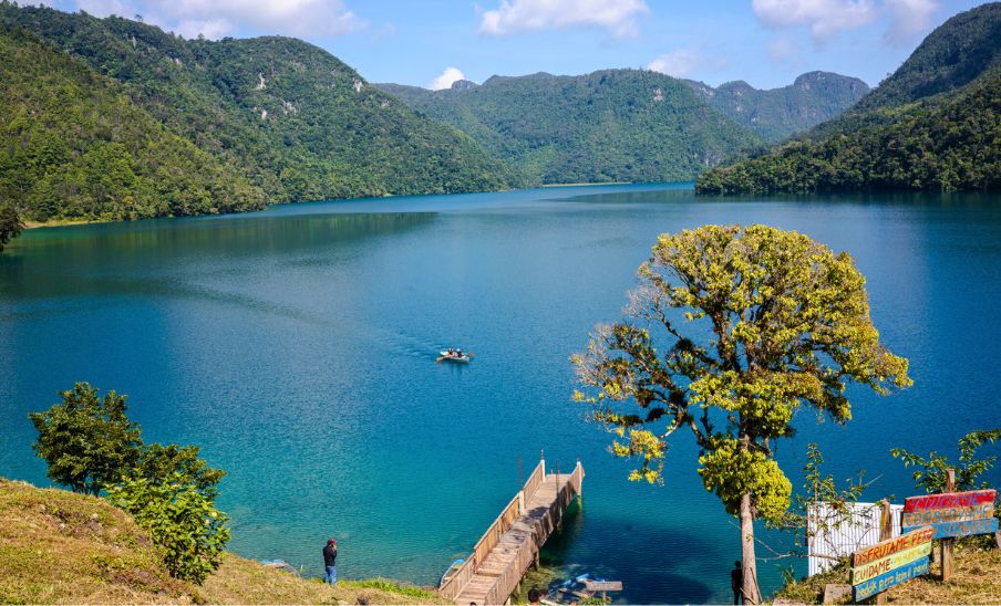 Laguna Brava en Huehuetenango, la más grande de Guatemala con aguas cristalinas