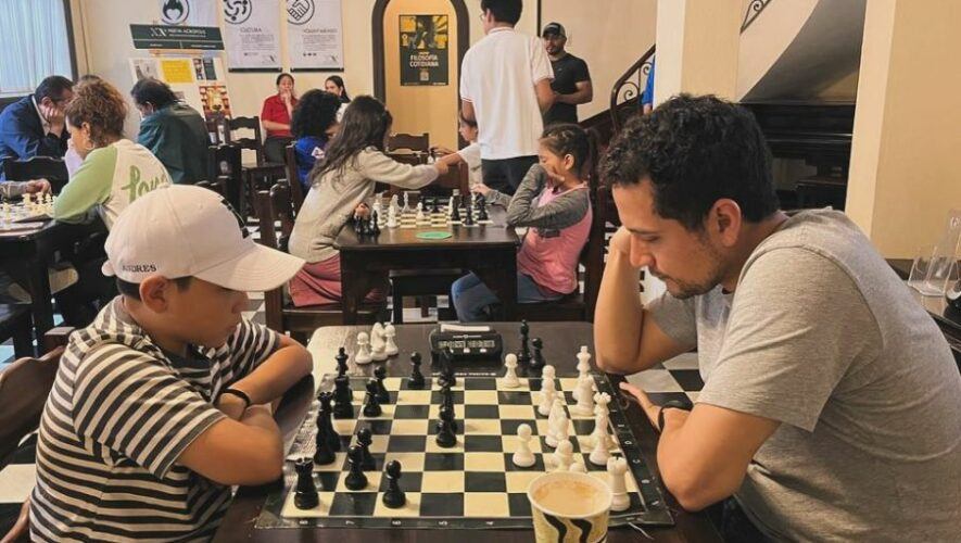 Torneo Navide&ntilde;o de Ajedrez 2024 en Xela