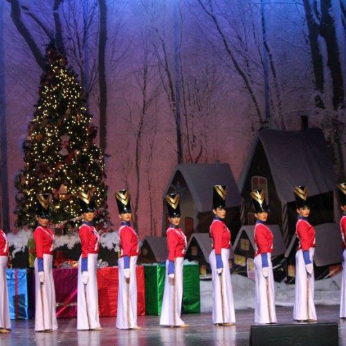 Un Show navideño 2024 «Recuerda la Magia» en Teatro Lux