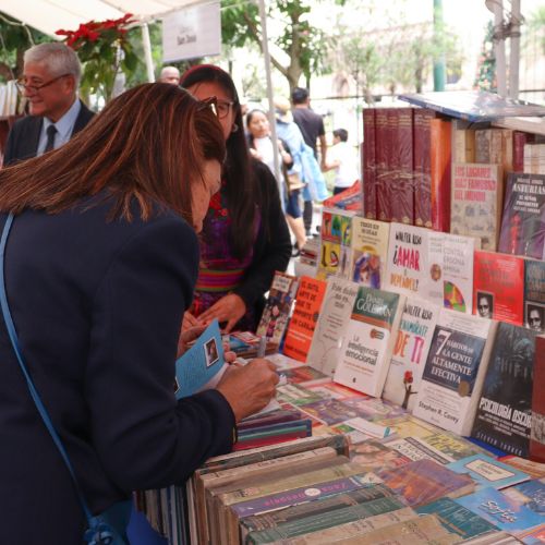 Una Feria Municipal del Libro 2024 en Guatemala