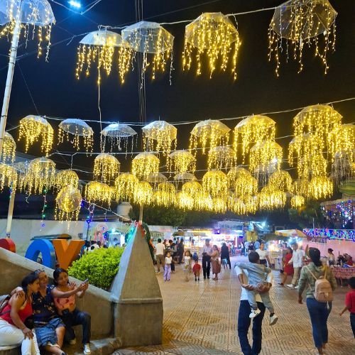 decoraciones navideñas en Cuyotenango