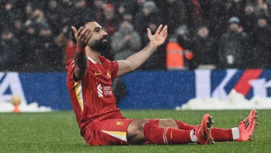 Mohamed Salah festejando