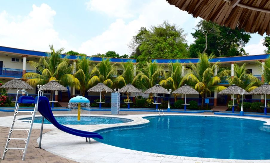 Del Pacífico, hotel con piscinas en Siquinalá