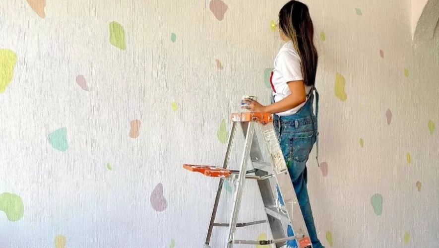 M&aacute;ster class de murales con Pinturas Momos 2025