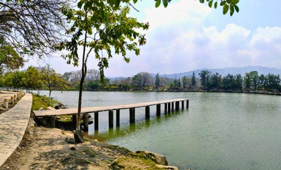 Laguna Monja Blanca, el lugar ideal para pescar y relajarse en Palencia