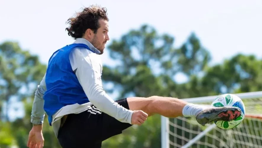 Aaron Herrera entrenamiento DC United 2025