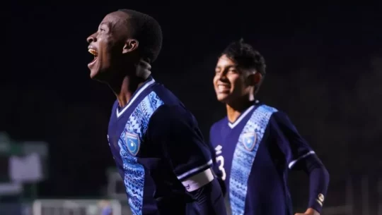 Celebración Marvin Ávila jr. con Sub-17