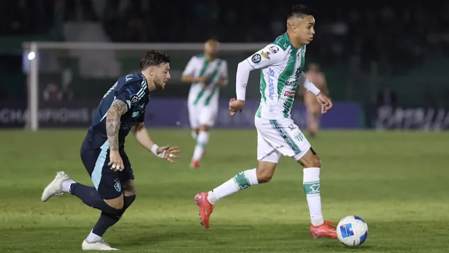 Jugada Antigua GFC contra Seattle