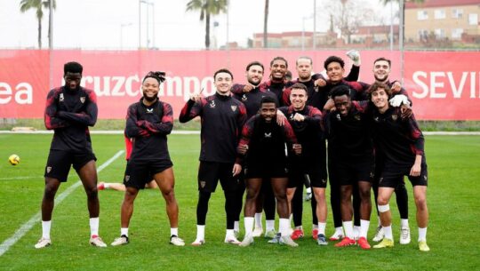 Jugadores de Sevilla FC en entrenamiento