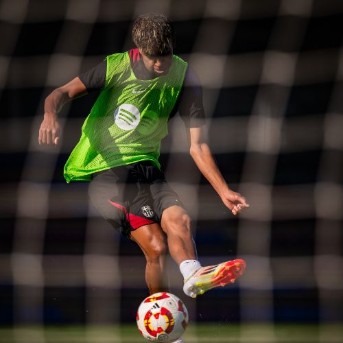 Lamine Yamal en entrenamiento