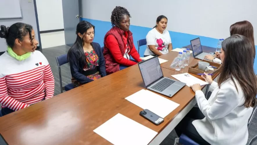 Feria de empleo para mujeres 2025 en Guatemala