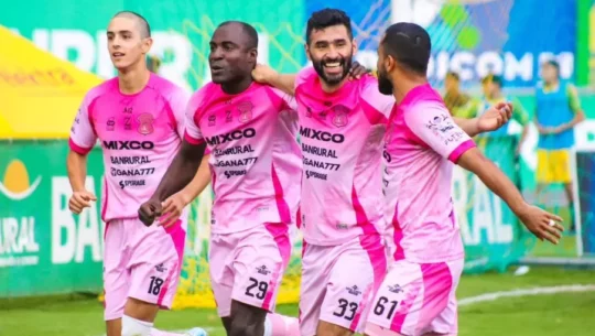 Celebración jugadores de Mixco, Clausura 2025