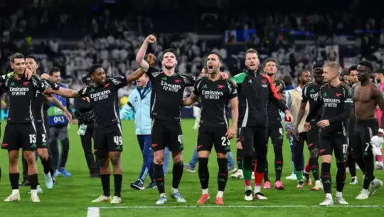 Jugadores de Arsenal celebraron