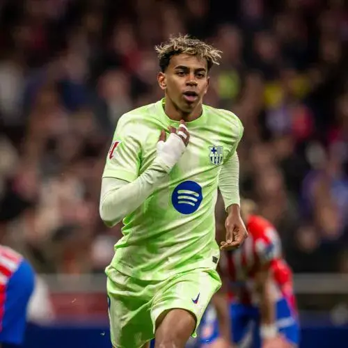 Lamine Yamal celebrando ante el Atlético