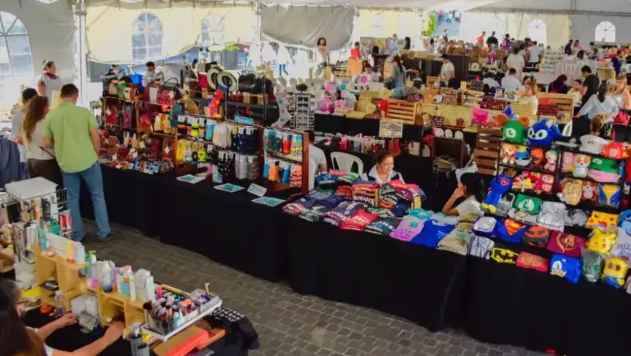 Bazar de emprendedores universitarios 2025 en Guatemala