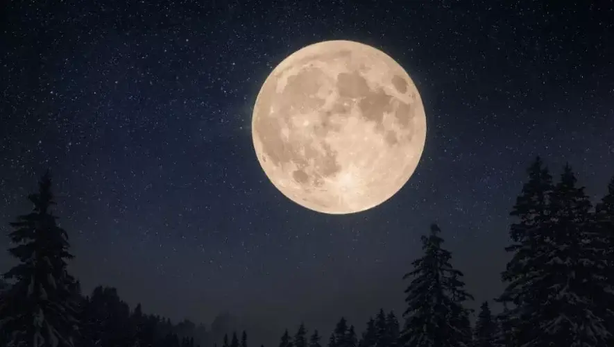 Cuándo observar la Luna llena rosa de abril 2025 y microluna en Guatemala