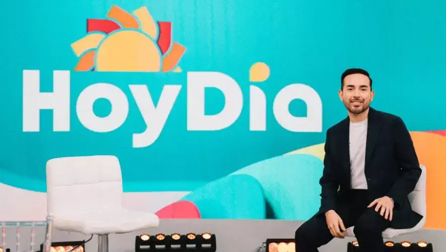 Estuardo Reyna planificador de bodas guatemalteco destacado en Telemundo