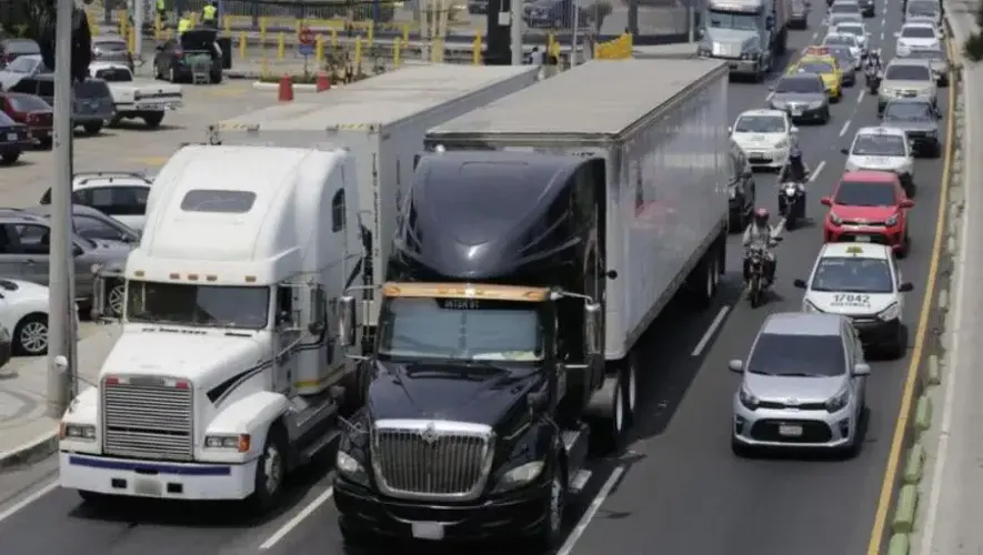 Horarios de restricción al transporte pesado en Semana Santa 2025